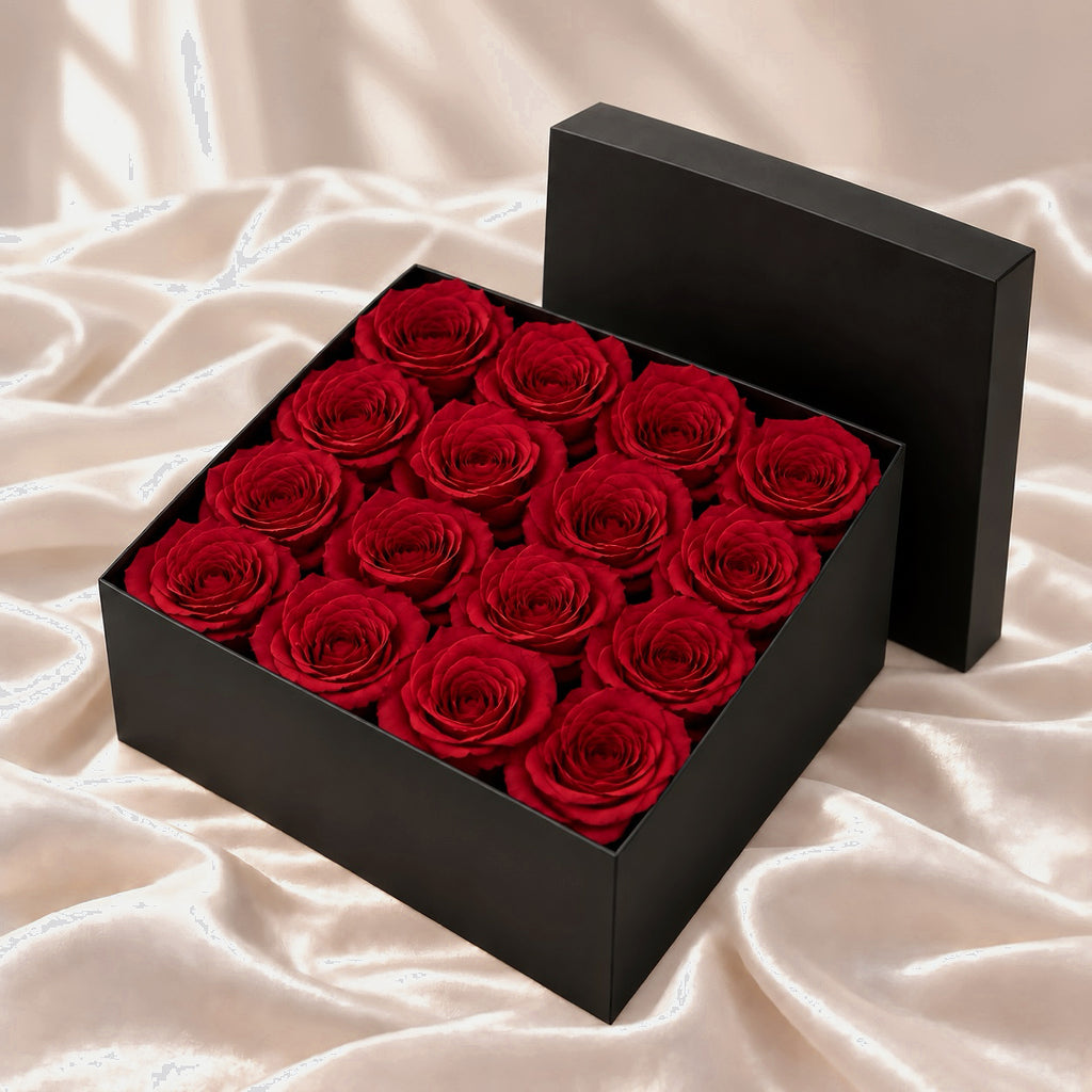 Forever Roses – Square Gift Box